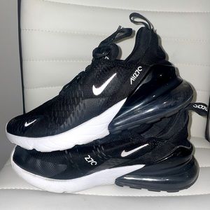 black & white nike airmax 270